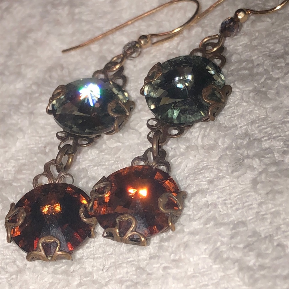 EARRINGS Crystal multi-faceted clear & topaz